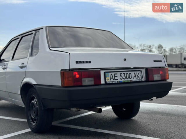 ВАЗ 21099 2005 в Днепре (Днепропетровске) на Automoto.ua Серый ВАЗ 21099, объемом двигателя 1.6 л и пробегом 140 тыс. км за 2500 $, фото 6 на Automoto.ua