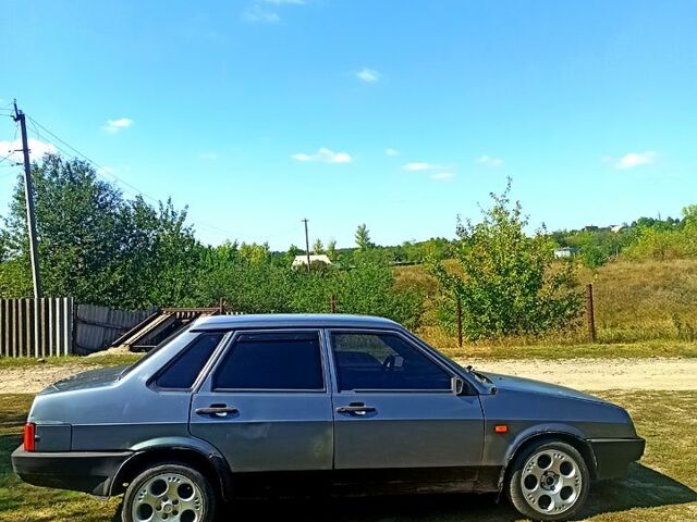 Серый ВАЗ 21099, объемом двигателя 1.5 л и пробегом 180 тыс. км за 1250 $, фото 1 на Automoto.ua