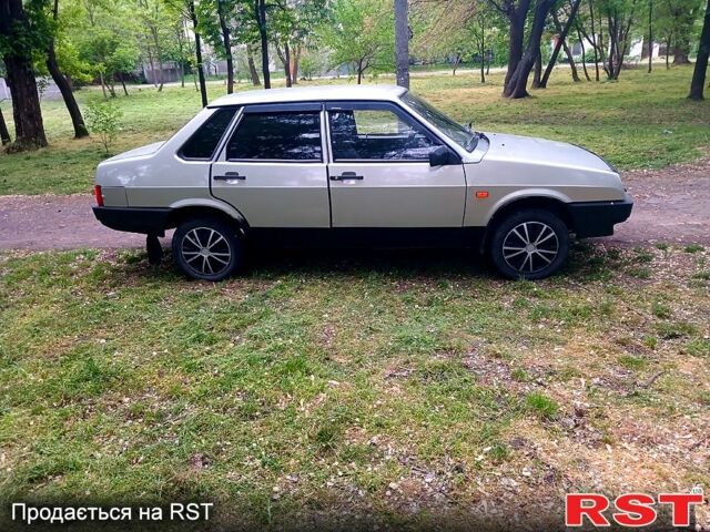 Серый ВАЗ 21099, объемом двигателя 1.5 л и пробегом 200 тыс. км за 1800 $, фото 5 на Automoto.ua
