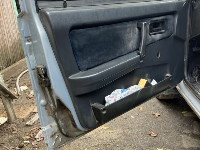 Серый ВАЗ 21099, объемом двигателя 1.5 л и пробегом 257 тыс. км за 1900 $, фото 7 на Automoto.ua