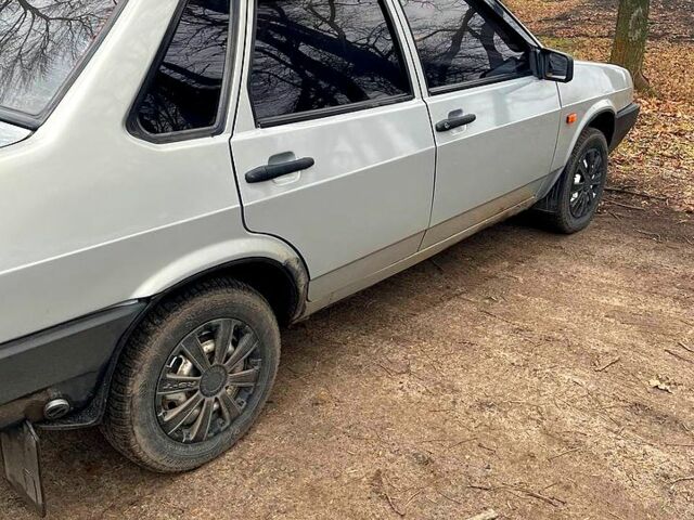 Сірий ВАЗ 21099, об'ємом двигуна 1.5 л та пробігом 172 тис. км за 1920 $, фото 2 на Automoto.ua