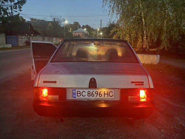 Серый ВАЗ 21099, объемом двигателя 1.5 л и пробегом 200 тыс. км за 719 $, фото 3 на Automoto.ua