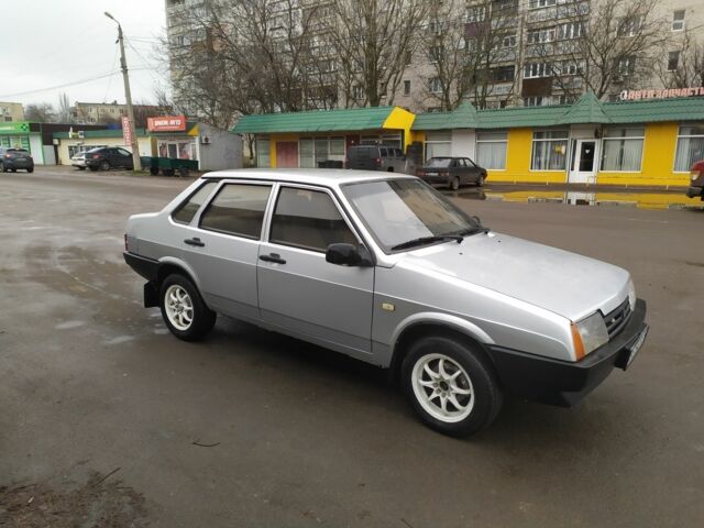 Серый ВАЗ 21099, объемом двигателя 1.5 л и пробегом 220 тыс. км за 2000 $, фото 1 на Automoto.ua