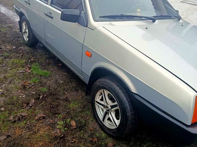 Сірий ВАЗ 21099, об'ємом двигуна 1.5 л та пробігом 155 тис. км за 1150 $, фото 4 на Automoto.ua