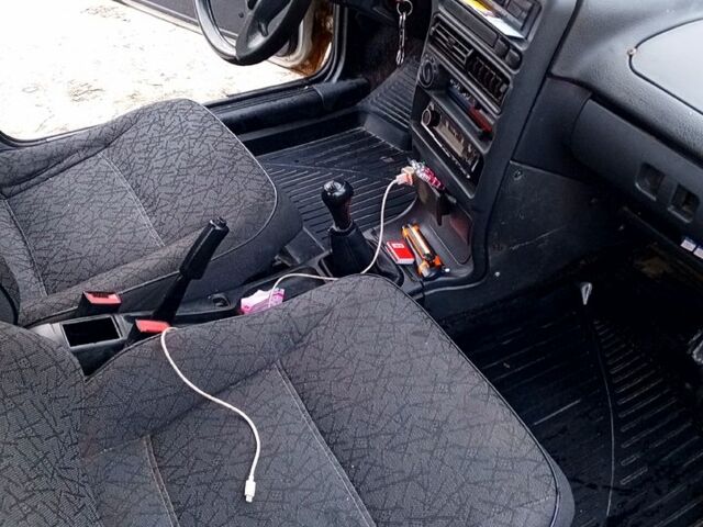 Серый ВАЗ 21099, объемом двигателя 1.5 л и пробегом 350 тыс. км за 1000 $, фото 12 на Automoto.ua