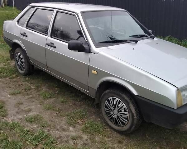 Серый ВАЗ 21099, объемом двигателя 1.5 л и пробегом 130 тыс. км за 1500 $, фото 6 на Automoto.ua