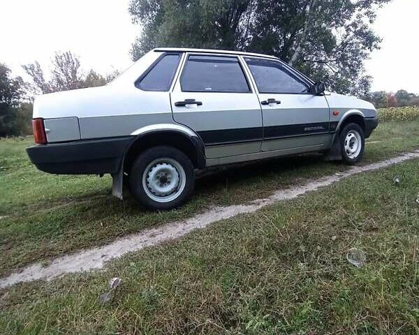 Серый ВАЗ 21099, объемом двигателя 1.5 л и пробегом 118 тыс. км за 2100 $, фото 2 на Automoto.ua