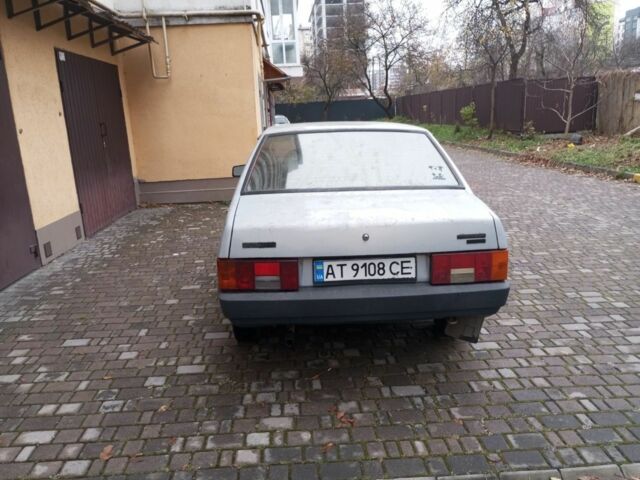 Серый ВАЗ 21099, объемом двигателя 1.5 л и пробегом 300 тыс. км за 600 $, фото 2 на Automoto.ua