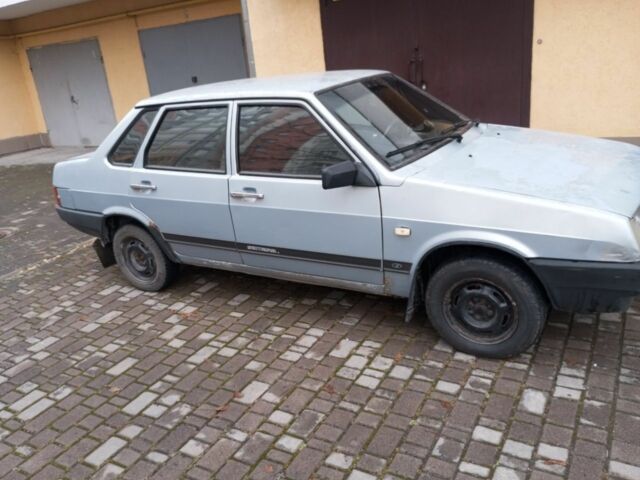 Серый ВАЗ 21099, объемом двигателя 1.5 л и пробегом 300 тыс. км за 600 $, фото 3 на Automoto.ua