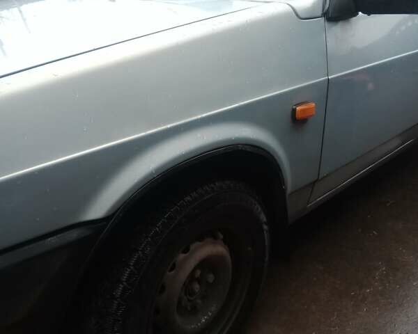 Серый ВАЗ 21099, объемом двигателя 1.5 л и пробегом 150 тыс. км за 2000 $, фото 1 на Automoto.ua