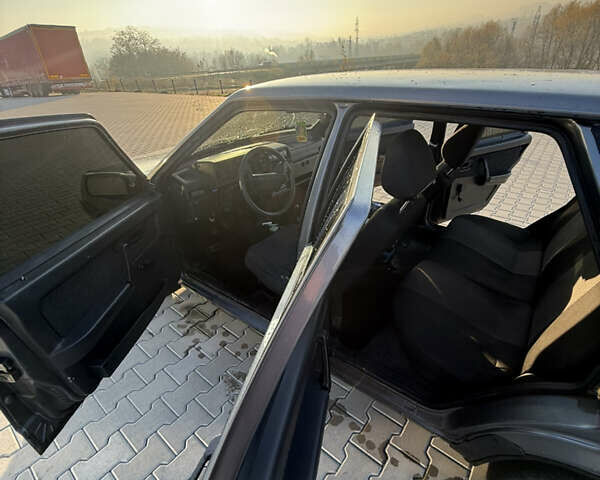 Серый ВАЗ 21099, объемом двигателя 1.5 л и пробегом 235 тыс. км за 1500 $, фото 13 на Automoto.ua