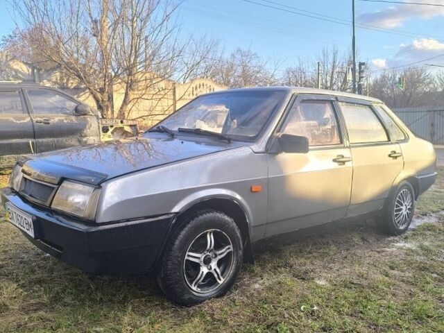 Серый ВАЗ 21099, объемом двигателя 1.5 л и пробегом 200 тыс. км за 1300 $, фото 1 на Automoto.ua