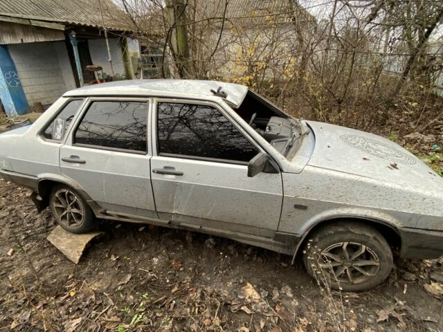 Сірий ВАЗ 21099, об'ємом двигуна 1.5 л та пробігом 180 тис. км за 800 $, фото 2 на Automoto.ua