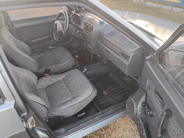 Серый ВАЗ 21099, объемом двигателя 1.5 л и пробегом 187 тыс. км за 2000 $, фото 5 на Automoto.ua