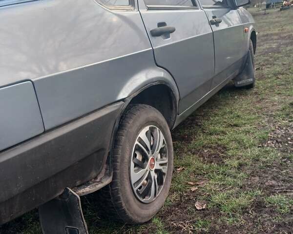 Серый ВАЗ 21099, объемом двигателя 1.5 л и пробегом 280 тыс. км за 2100 $, фото 4 на Automoto.ua