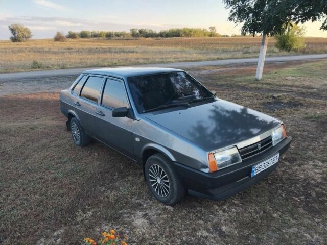 Серый ВАЗ 21099, объемом двигателя 1.5 л и пробегом 187 тыс. км за 2000 $, фото 2 на Automoto.ua