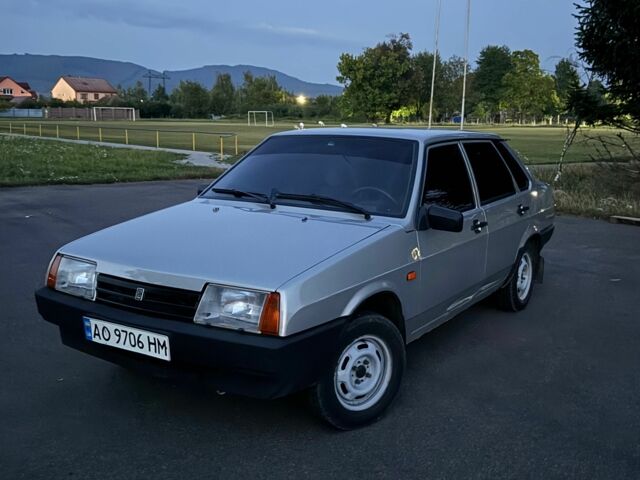 Серый ВАЗ 21099, объемом двигателя 1.5 л и пробегом 200 тыс. км за 1599 $, фото 1 на Automoto.ua