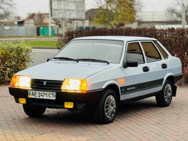 Сірий ВАЗ 21099, об'ємом двигуна 1.5 л та пробігом 93 тис. км за 1950 $, фото 1 на Automoto.ua