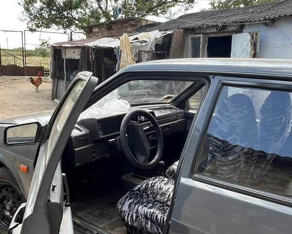 Сірий ВАЗ 21099, об'ємом двигуна 1.6 л та пробігом 100 тис. км за 1600 $, фото 3 на Automoto.ua