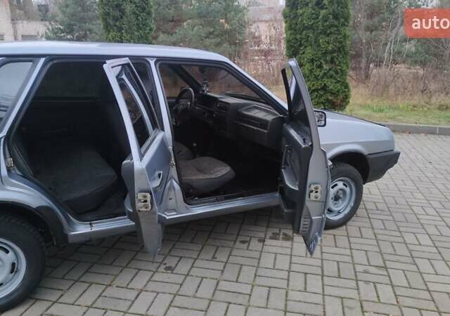 Серый ВАЗ 21099, объемом двигателя 1.5 л и пробегом 185 тыс. км за 1899 $, фото 10 на Automoto.ua