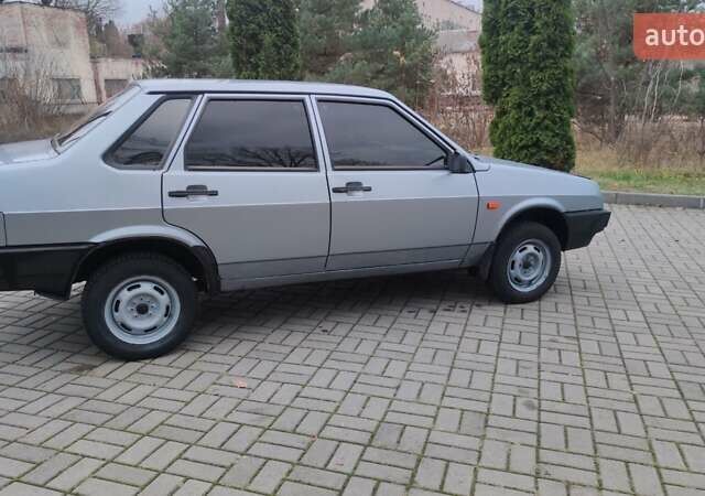 Серый ВАЗ 21099, объемом двигателя 1.5 л и пробегом 185 тыс. км за 1899 $, фото 6 на Automoto.ua
