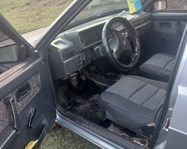 Серый ВАЗ 21099, объемом двигателя 1.5 л и пробегом 280 тыс. км за 2100 $, фото 6 на Automoto.ua