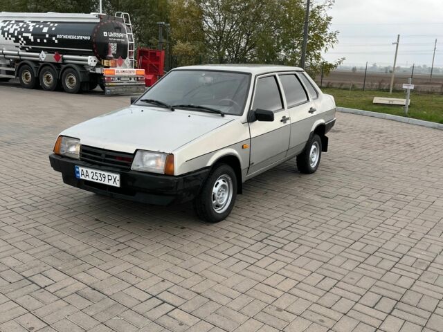Сірий ВАЗ 21099, об'ємом двигуна 1.5 л та пробігом 190 тис. км за 1300 $, фото 1 на Automoto.ua