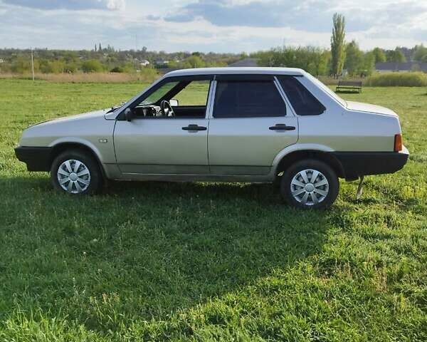 Серый ВАЗ 21099, объемом двигателя 1.5 л и пробегом 197 тыс. км за 1700 $, фото 7 на Automoto.ua