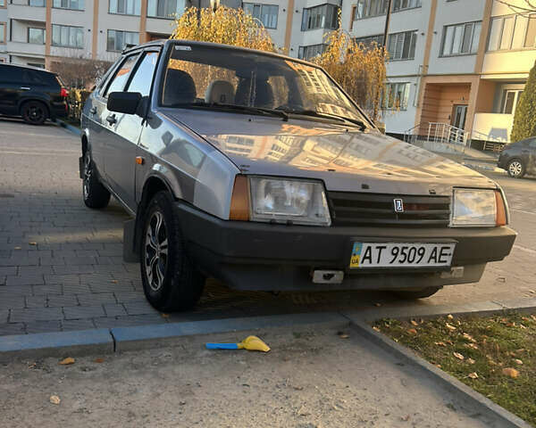 Серый ВАЗ 21099, объемом двигателя 1.6 л и пробегом 147 тыс. км за 999 $, фото 4 на Automoto.ua