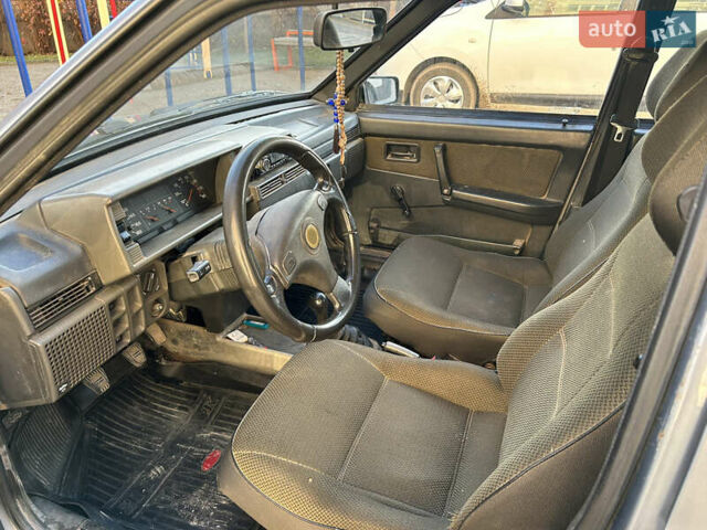 Серый ВАЗ 21099, объемом двигателя 1.6 л и пробегом 147 тыс. км за 999 $, фото 5 на Automoto.ua