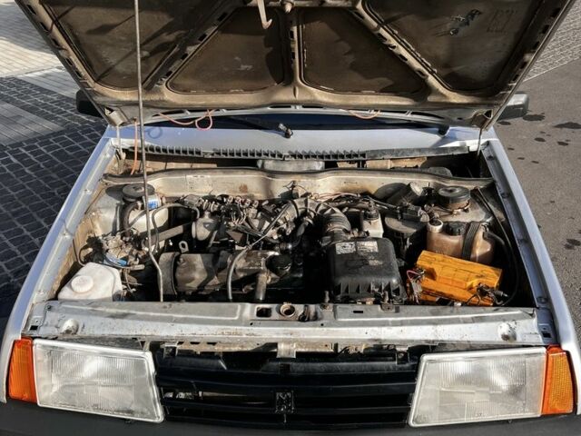 Серый ВАЗ 21099, объемом двигателя 1.5 л и пробегом 369 тыс. км за 1500 $, фото 7 на Automoto.ua