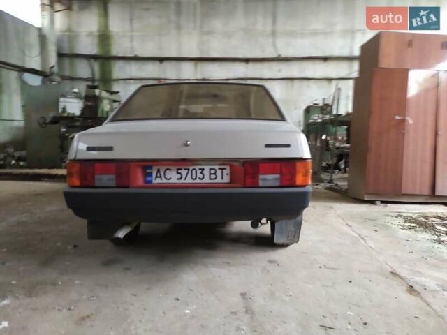 Серый ВАЗ 21099, объемом двигателя 1.5 л и пробегом 210 тыс. км за 1500 $, фото 3 на Automoto.ua