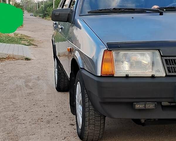 Серый ВАЗ 21099, объемом двигателя 1.5 л и пробегом 153 тыс. км за 2800 $, фото 5 на Automoto.ua