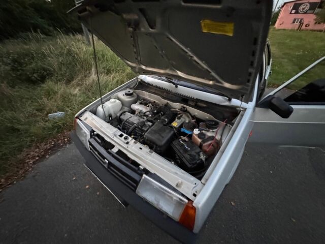 Серый ВАЗ 21099, объемом двигателя 1.5 л и пробегом 200 тыс. км за 1599 $, фото 2 на Automoto.ua