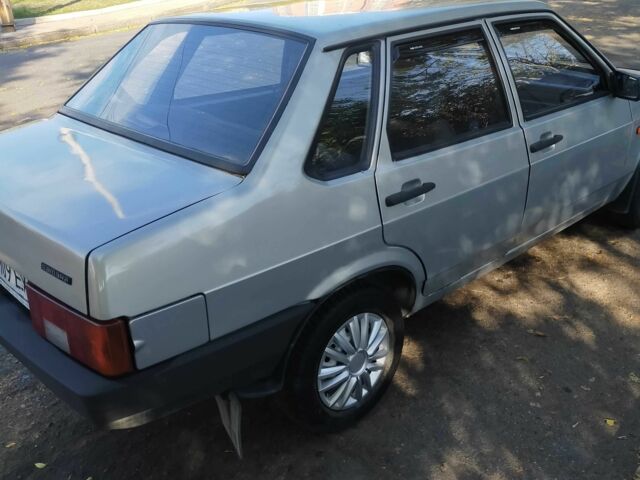 Серый ВАЗ 21099, объемом двигателя 0 л и пробегом 200 тыс. км за 1700 $, фото 3 на Automoto.ua