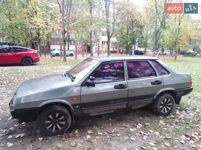 Серый ВАЗ 21099, объемом двигателя 1.5 л и пробегом 208 тыс. км за 850 $, фото 3 на Automoto.ua