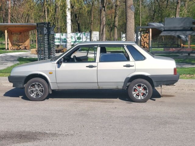 Сірий ВАЗ 21099, об'ємом двигуна 1.5 л та пробігом 199 тис. км за 1891 $, фото 4 на Automoto.ua