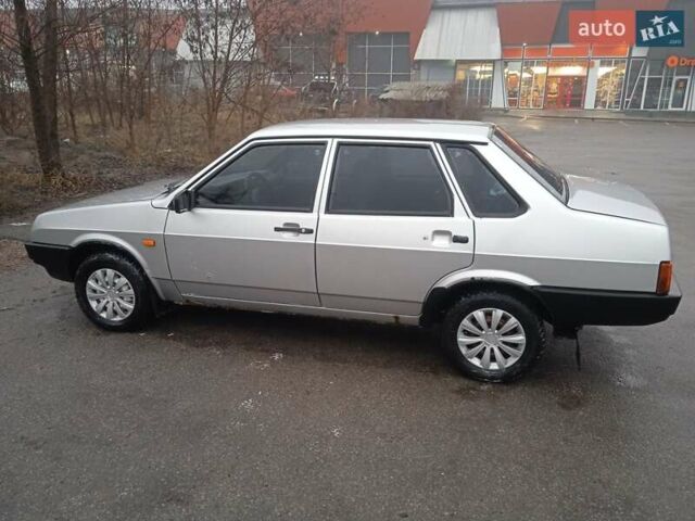 Серый ВАЗ 21099, объемом двигателя 1.5 л и пробегом 102 тыс. км за 1700 $, фото 2 на Automoto.ua