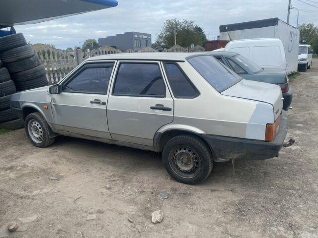 Серый ВАЗ 21099, объемом двигателя 1.6 л и пробегом 250 тыс. км за 750 $, фото 1 на Automoto.ua