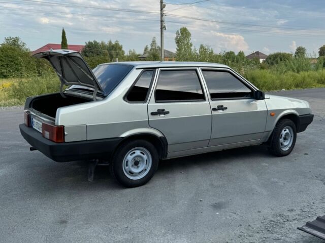 Серый ВАЗ 21099, объемом двигателя 1.5 л и пробегом 200 тыс. км за 1599 $, фото 5 на Automoto.ua