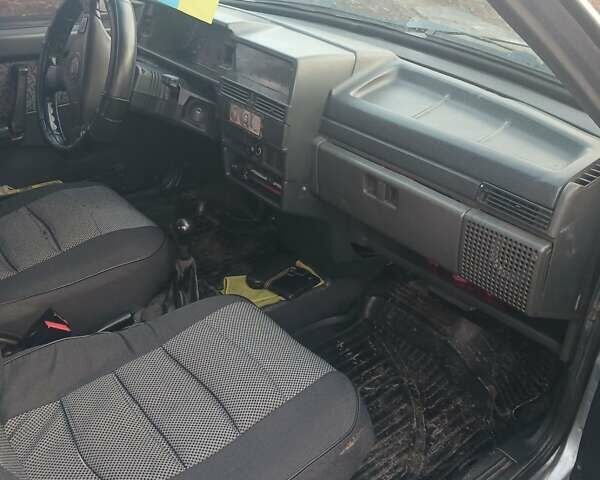 Серый ВАЗ 21099, объемом двигателя 1.5 л и пробегом 280 тыс. км за 2100 $, фото 7 на Automoto.ua