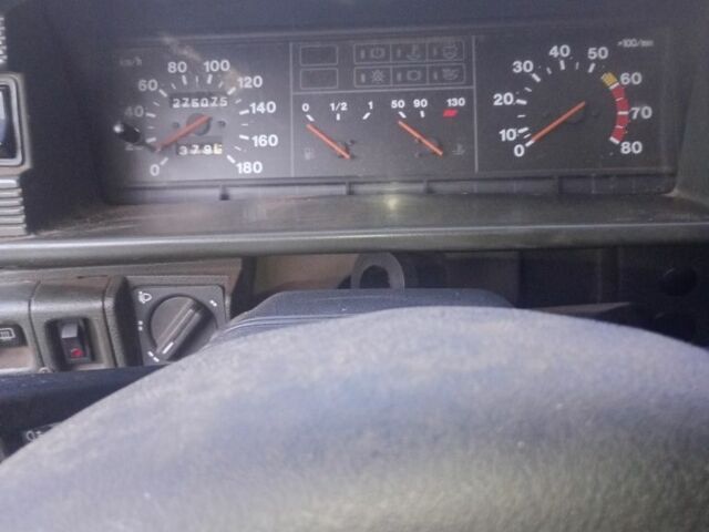 Серый ВАЗ 21099, объемом двигателя 1.6 л и пробегом 265 тыс. км за 1500 $, фото 4 на Automoto.ua