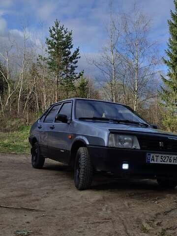 Серый ВАЗ 21099, объемом двигателя 1.5 л и пробегом 170 тыс. км за 1600 $, фото 2 на Automoto.ua