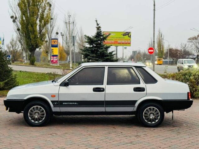 Сірий ВАЗ 21099, об'ємом двигуна 1.5 л та пробігом 93 тис. км за 1950 $, фото 2 на Automoto.ua