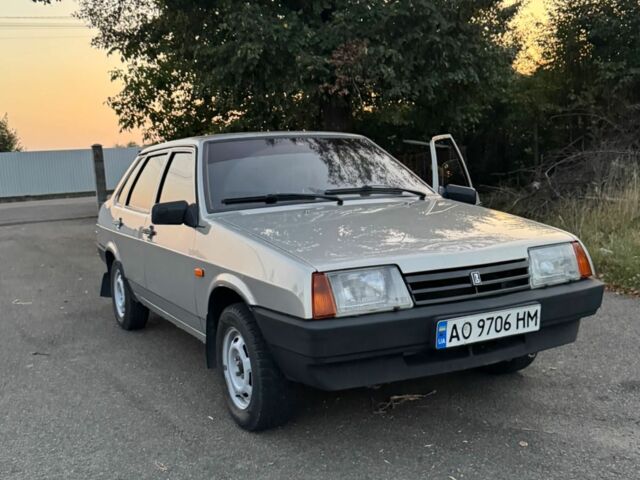 Серый ВАЗ 21099, объемом двигателя 1.5 л и пробегом 200 тыс. км за 1599 $, фото 4 на Automoto.ua