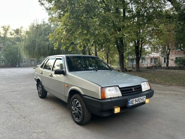 Серый ВАЗ 21099, объемом двигателя 1.5 л и пробегом 250 тыс. км за 2050 $, фото 2 на Automoto.ua