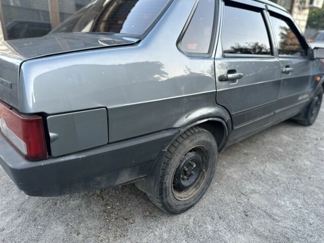 Серый ВАЗ 21099, объемом двигателя 1.5 л и пробегом 250 тыс. км за 1214 $, фото 2 на Automoto.ua