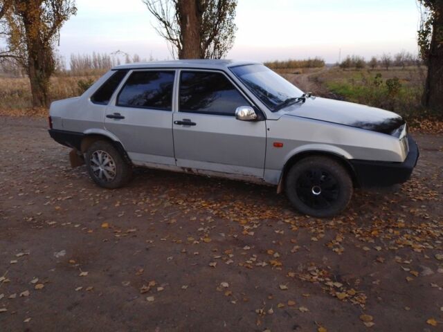 Сірий ВАЗ 21099, об'ємом двигуна 1.6 л та пробігом 50 тис. км за 1000 $, фото 4 на Automoto.ua