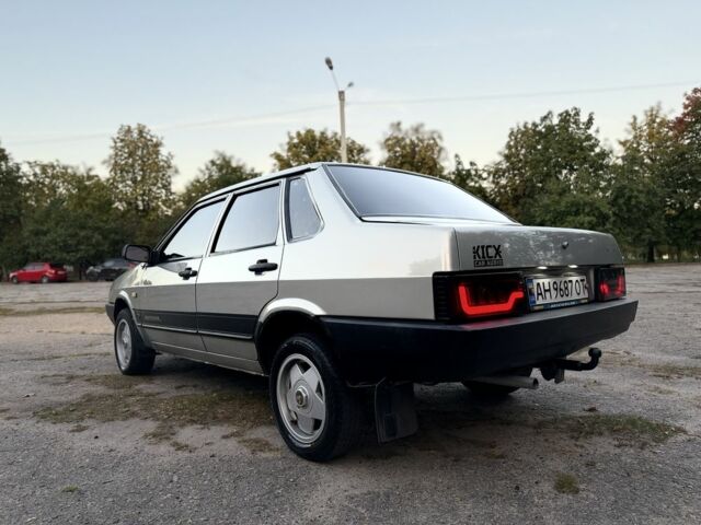 Сірий ВАЗ 21099, об'ємом двигуна 1.5 л та пробігом 182 тис. км за 1999 $, фото 2 на Automoto.ua