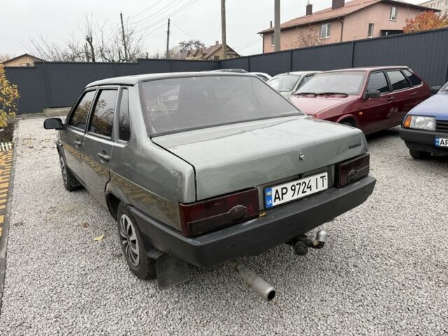 Серый ВАЗ 21099, объемом двигателя 1.5 л и пробегом 200 тыс. км за 999 $, фото 2 на Automoto.ua